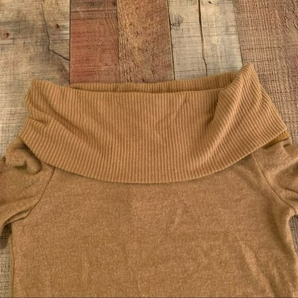 Juniper Cozy Rib Mix Off-Shoulder Whiskey Sweater By Project Social T Size S - Picture 9 of 11